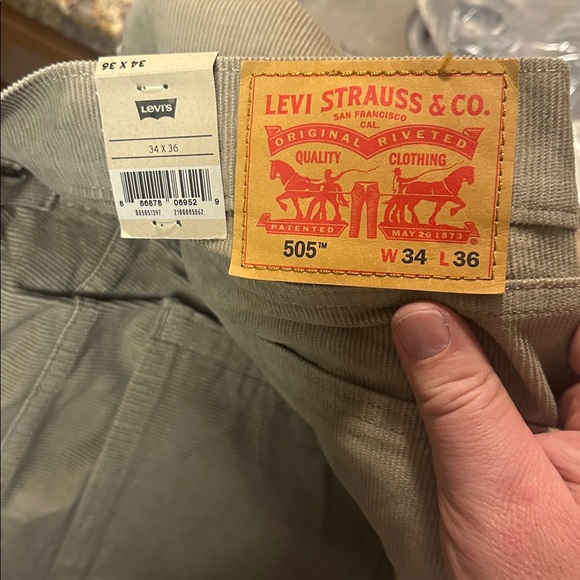 Levi’s 505 Corduroy  Pants - Picture 6 of 7